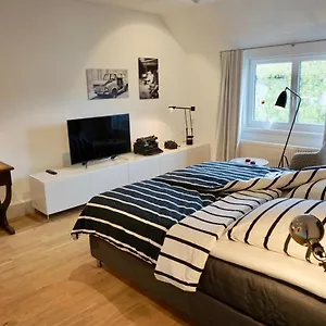 Schönfelder Apartment