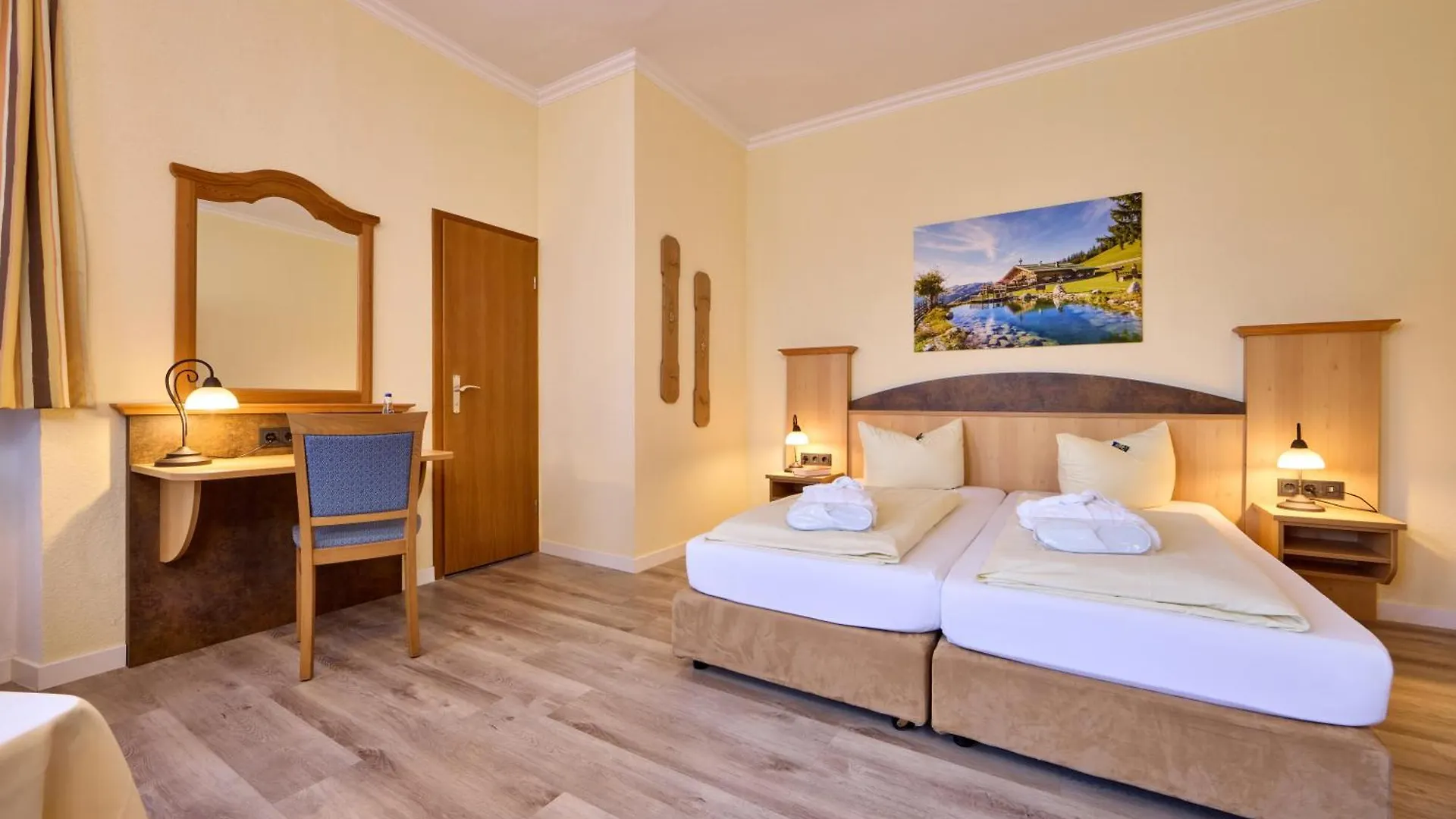 Hotel Vier Jahreszeiten Garmisch-Partenkirchen 3*,