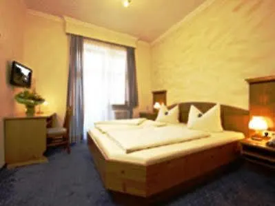 Hotel Vier Jahreszeiten Garmisch-Partenkirchen 3*,  Germany